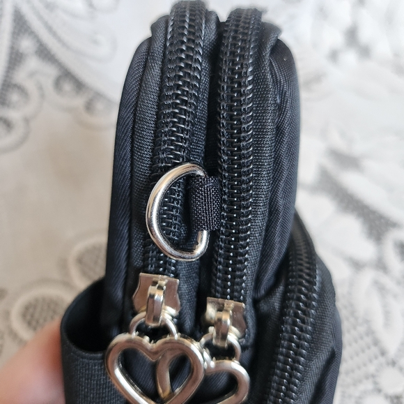Black Wrist Bag w/ Heart Zippers NWOT - Picture 5 of 8